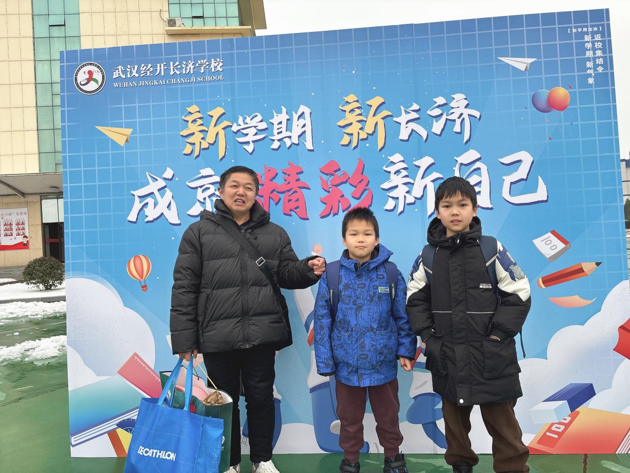 86FBC5C05827E3F6A6247ECE4D9812B6